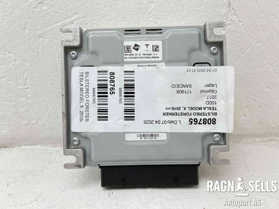 Bilstereo forsterker til Tesla Model X 2016-->>  (1004833-10-A|1000350-001-09|)
