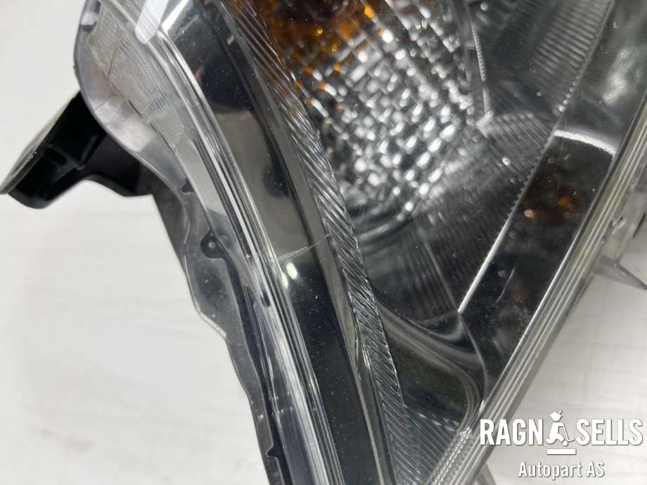 Frontlykt venstre halogen til Opel Corsa D 2006-2014 (1226125||95507717)