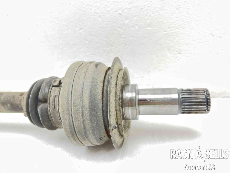 Drivaksel venstre bak, diesel/automat til Mercedes Vito 2014-->> (W447) (W447) (A 447 350 66 00|A 447 350 35 01|)
