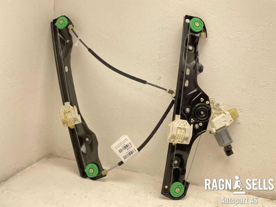 Ruteheis høyre foran til BMW X1 2009-2015 (E84) (E84) (51 33 2 990 386|67 62 6 927 028|)