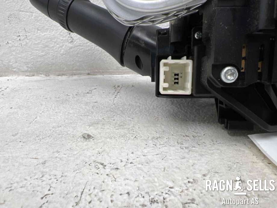Bryter combi til Mitsubishi Outlander 2015-->> (Type III, Fase 2)  (8617A240|8600A581|2401A008)