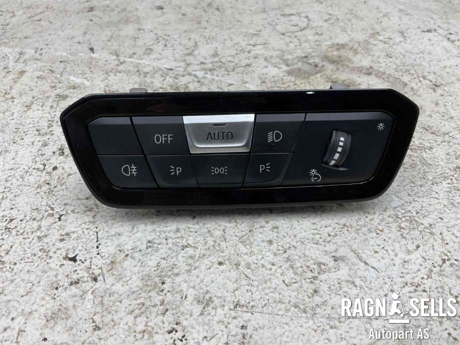 Bryter lys til BMW i4 2021-->> (G26) (G26) (61 31 5 A16 B19|)