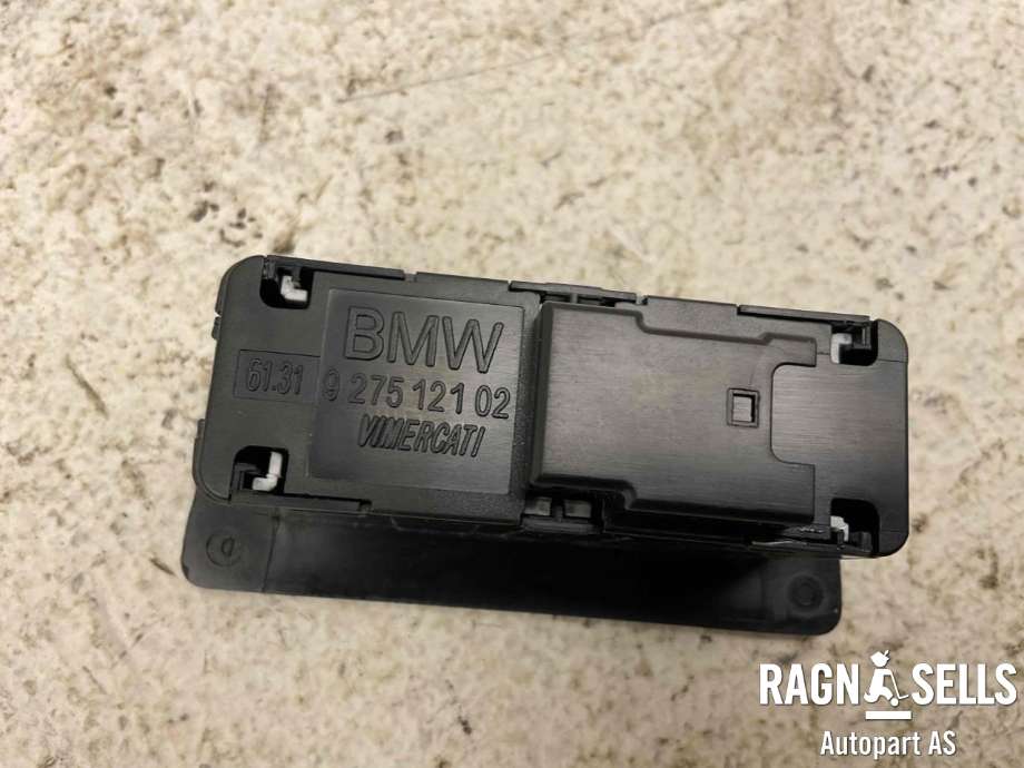 Bryter baklukeåpner til BMW i4 2021-->> (G26) (G26) (61 31 5 A64 C25|)