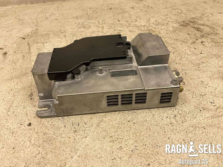 Bilstereo forsterker til BMW i4 2021-->> (G26) (G26) (65 12 5 A86 490|5A7DDA2|)
