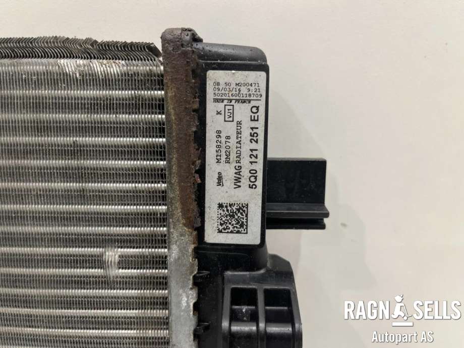 Radiator (automat gir) til VW Passat 2015-2019 (Fase 1) (B8) (B8) (5Q0 121 251 EQ|)