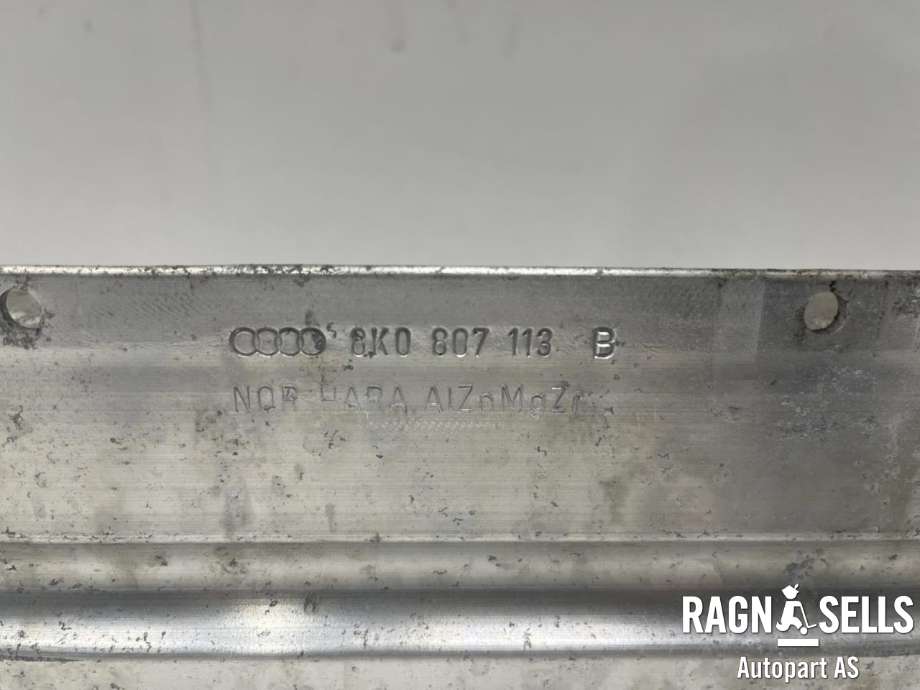 Støtfangerforsterkning foran til Audi A4 2007-2014 (Type IV) (B8) (B8) (8K0 807 113 D|)