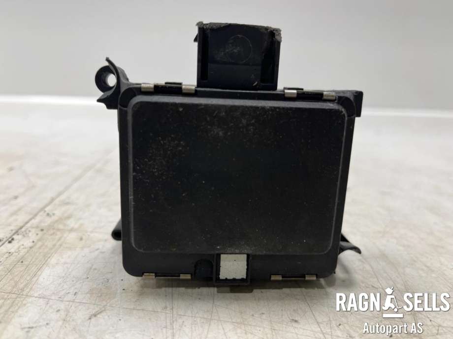 Sensor radar til Škoda Octavia 2013-2016 (Type III, Fase 1)  (5Q0 907 561 F|5Q0 907 561 D|)