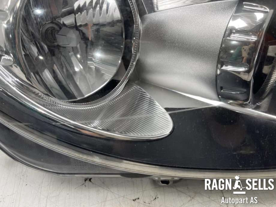 Frontlykt høyre halogen til Opel Corsa D 2006-2014  (VALEO|1216200|13217454|93189362)