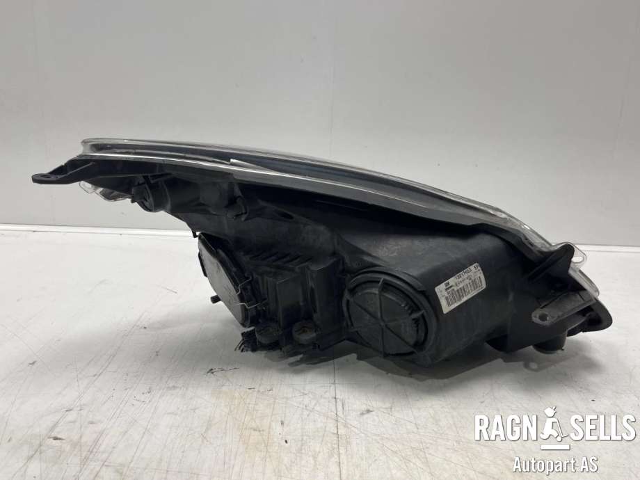 Frontlykt venstre halogen til Opel Corsa D 2006-2014 (VALEO|1216194|13217453|93189361)