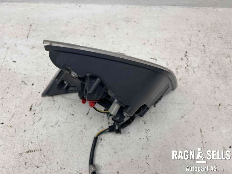 Baklykt venstre indre til Nissan X-Trail 2014-2022 (T32) (T32) (265554CA1B|265554CA1A|)