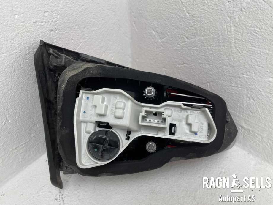 Baklykt høyre indre til VW Golf VII 2012-2017 (Fase 1) (5G0 945 094 AE|)