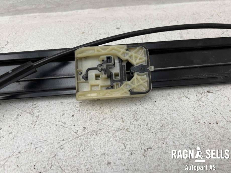 Ruteheis venstre foran til VW Crafter 2016-->> (Type II)  (7C0 837 461 A|8W0 959 802|)