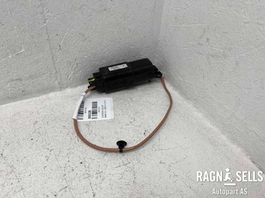 Diverse deler til BMW iX1 2023-->> (U11) (U11) (52 10 9 493 555|)