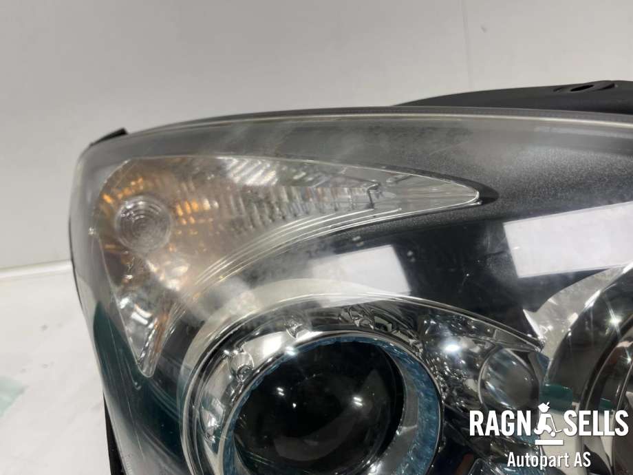 Frontlykt høyre halogen til Hyundai i30 2007-2012 (Type I) (921022R000|)