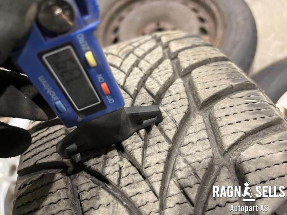 Dekk vinter piggfri til Saab 9-3 2003-2007 (Type II, Fase 1) (GOOD YEAR|5X110/ET41/65.1|195/65 R15|)