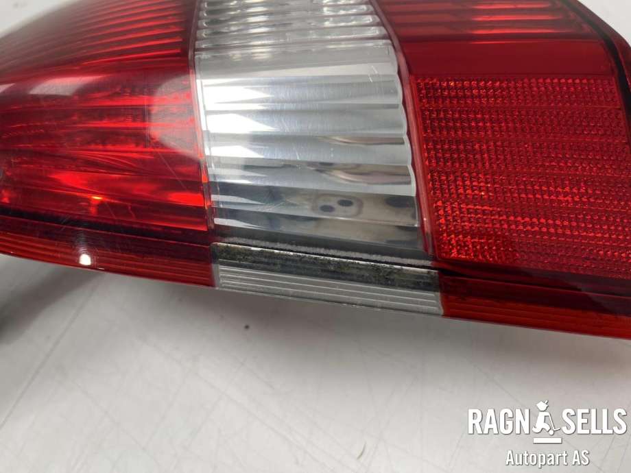 Baklykt venstre til Volvo V50 2004-2007 (Fase 1)  (30678749|)