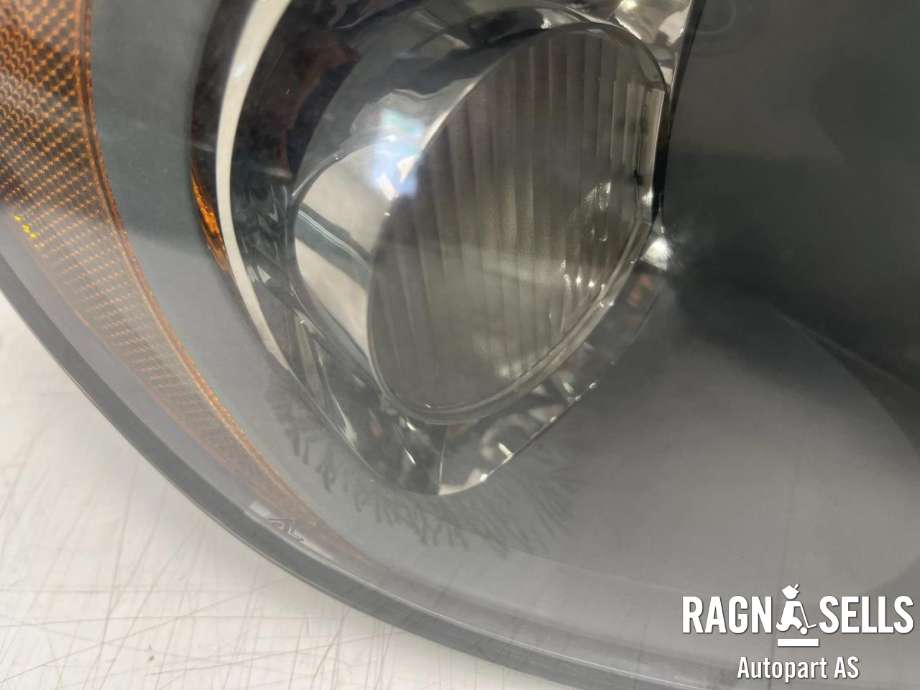 Frontlykt høyre halogen til Volvo V50 2004-2007 (Fase 1) (31335222|)