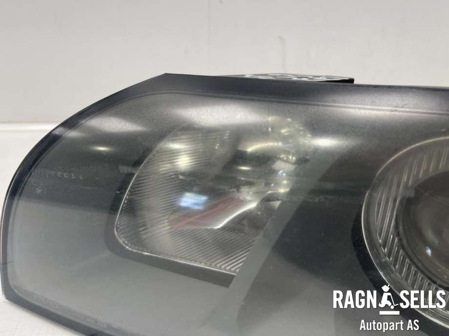 Frontlykt venstre halogen til Volvo V50 2004-2007 (Fase 1)  (31335221|)