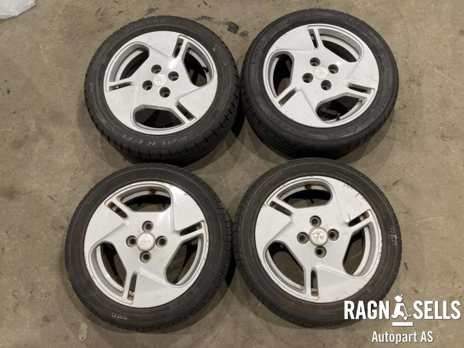 Hjulsett aluminium sommer til Mitsubishi i-MiEV 2010-->>  (FALKEN|4X100/ET35/FORAKSEL 56|1| BAKAKSEL 54|145/65R15  (FORAN)| 175/55R15 (BAK)|FORAN 4JX15| BAK 5JX15)