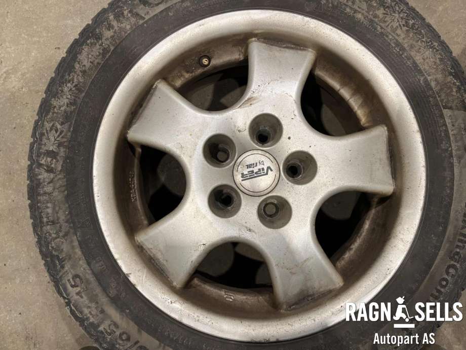 Felgsett aluminium til Volvo V50 2004-2007 (Fase 1)  (5X108/ET52.5/63.4|195/65R15|7JX15)