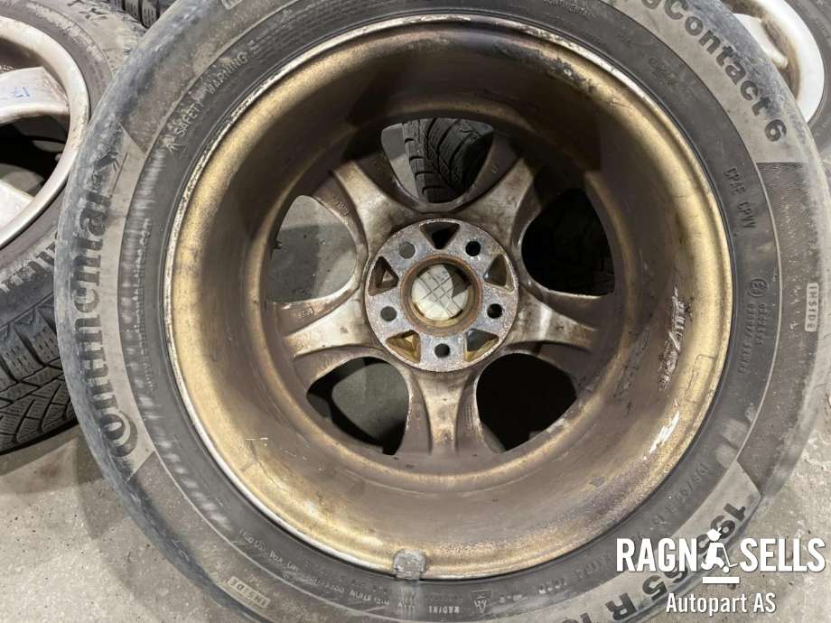 Felgsett aluminium til Volvo V50 2004-2007 (Fase 1)  (5X108/ET52.5/63.4|195/65R15|7JX15)