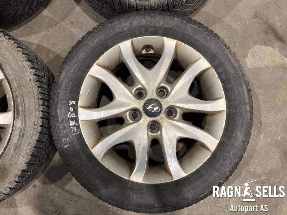 Hjulsett aluminium vinter til Hyundai i30 2007-2012 (Type I)  (5X114.3/ET47/67.1|205/55R16|)