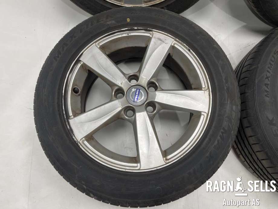 Felgsett aluminium til Volvo V40 2012-2019  (MAXTREK|205/55R16|5*108/ET50/63|4|7J*16)