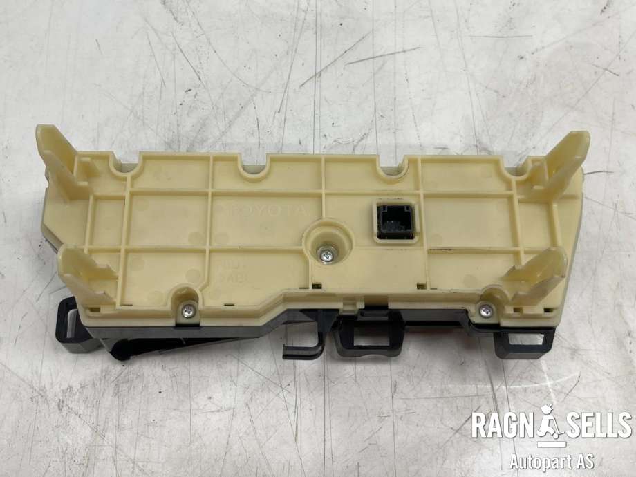 Varmeapparat betjening til Toyota Prius 2009-2016 (Type III) (COMBI) (COMBI) (5590047020|)