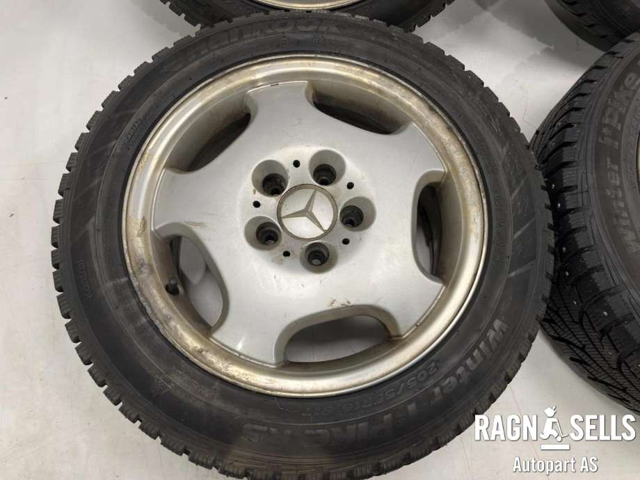 Felgsett aluminium til Mercedes CLK 1997-2002 (C208) (C208) (HANKOOK|5X112/ET37/66|6|205/55R16|)