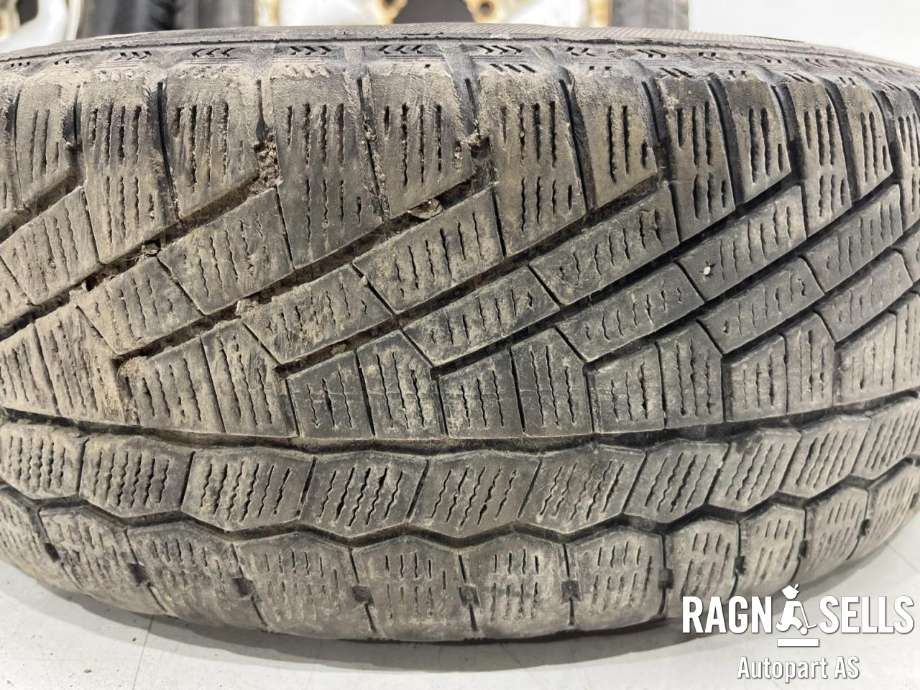 Felgsett stål til Toyota Hiace 1996-2001 (Fase 1)  (HANKOOK/CONTINENTAL|ET29|195/65R16|15X6JJ)