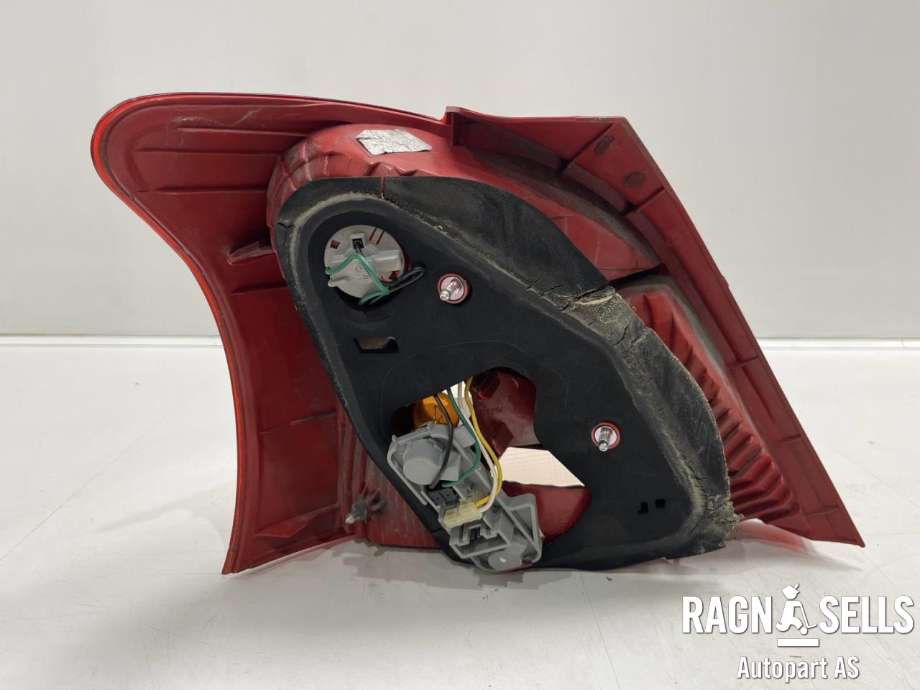 Baklykt høyre til Toyota Yaris 2006-2009 (Type II, Fase 1)  (815510D110|)