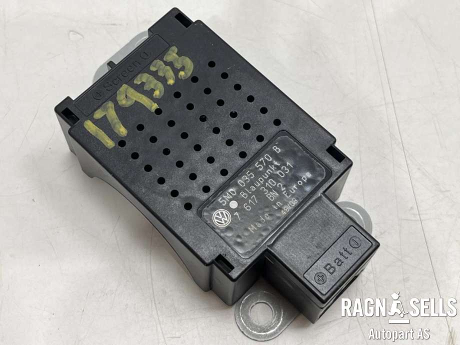 Antenne forsterker til VW Golf VI, 2008-2012 (5M0 035 570 B)