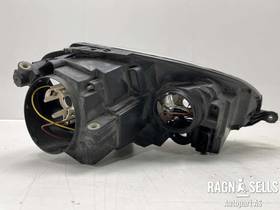 Frontlykt venstre halogen til VW Golf V, STV 2007-2010 (JETTA) (JETTA) (1K6 941 029 T|)