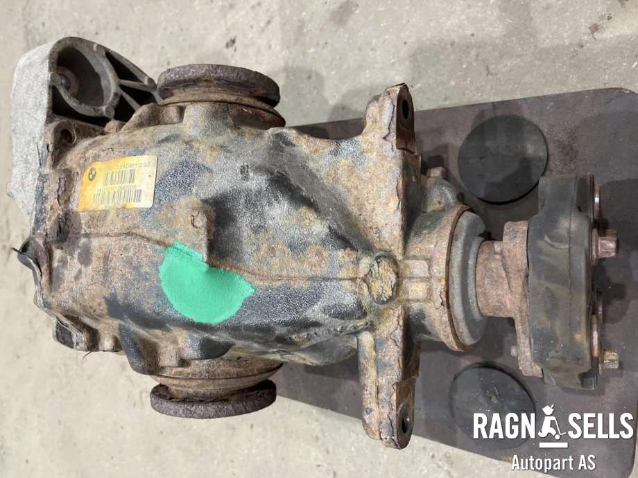 Kardang klokke bak til BMW X1 2009-2015 (E84) (E84) (33 10 7 615 390|)