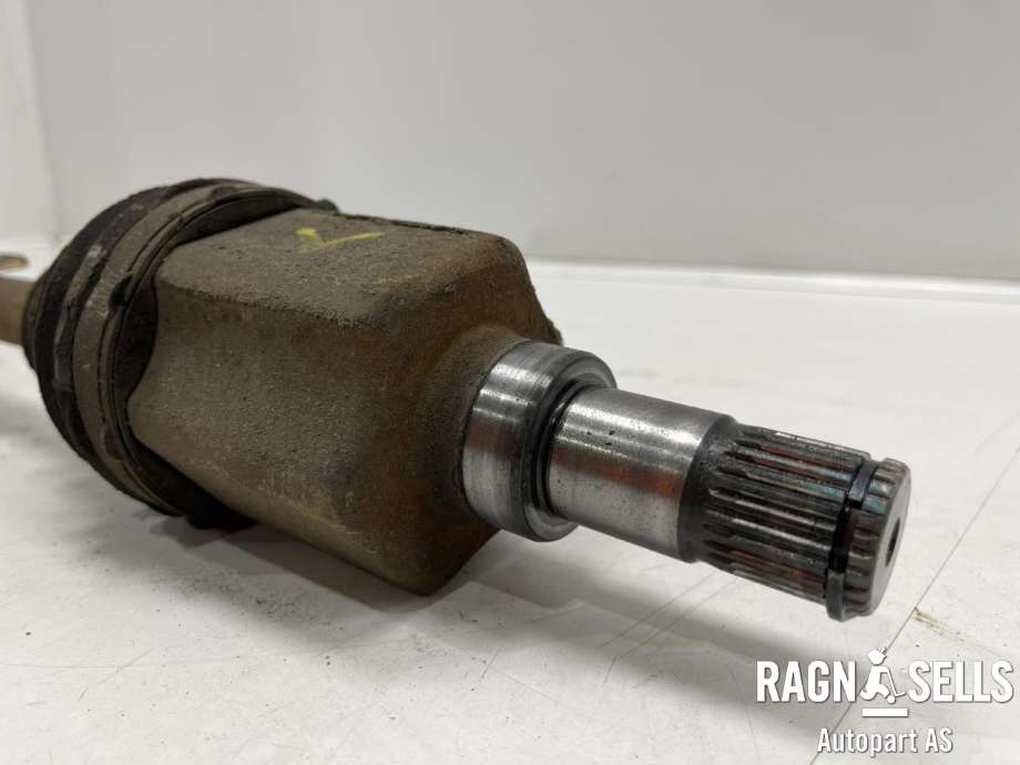 Drivaksel venstre foran, diesel/manuell til Volvo V40 2012-2019  (36000675|)