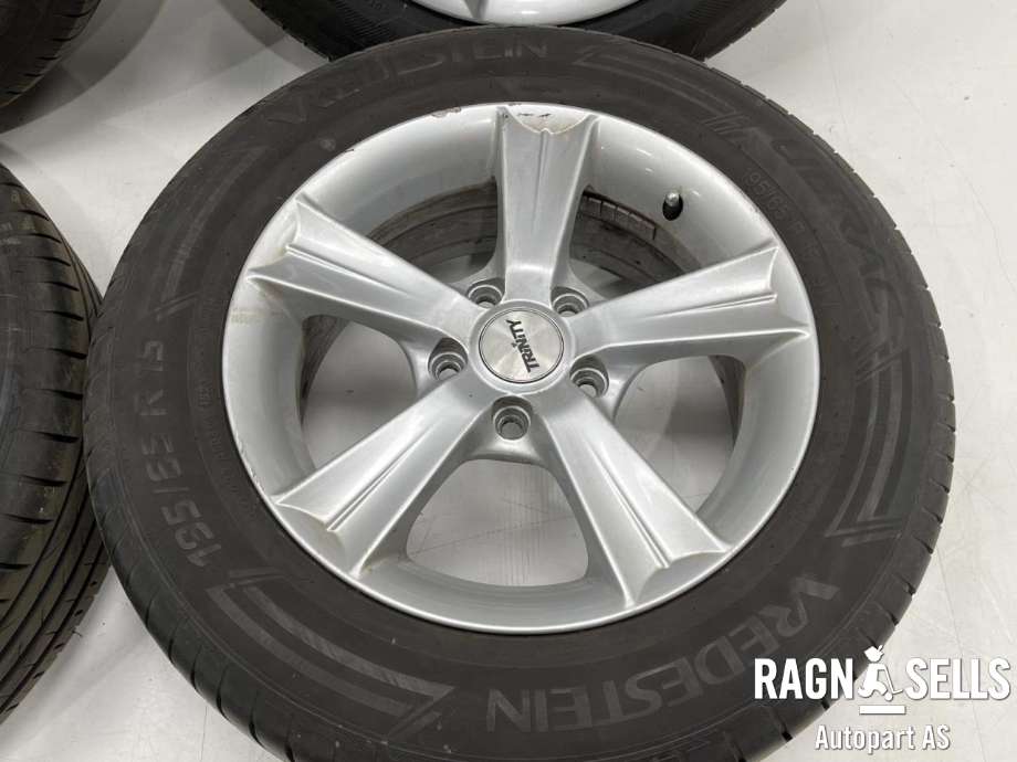 Hjulsett aluminium sommer til Volvo V50 2007-2012 (Fase 2)  (5*108/ET45/63,4|BARUM/VREDESTEIN|15*6|5JJ|)