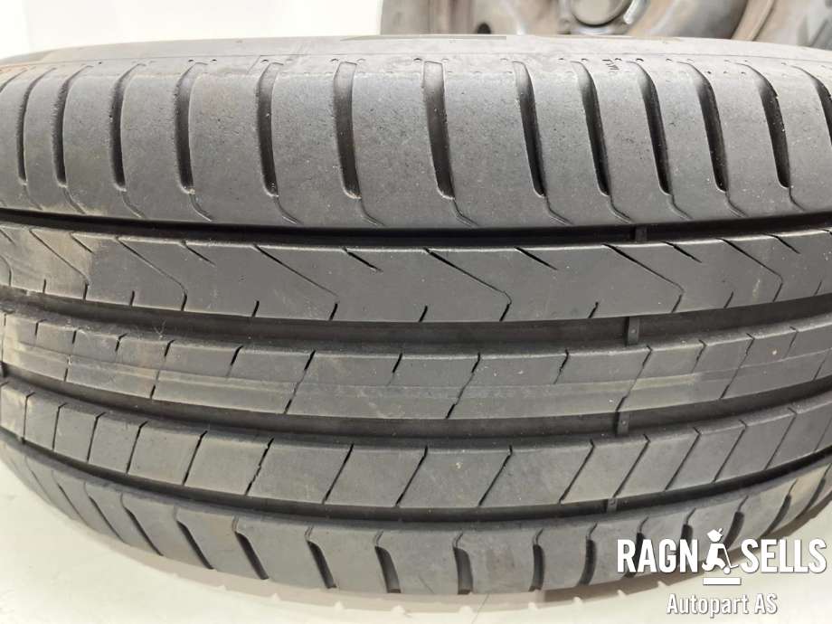 Hjulsett stål sommer til Citroën C4, Picasso 2006-2013 (Type I) (PIRELLI|2160717|4X108/ET26/65|1|6|5J*16H2)
