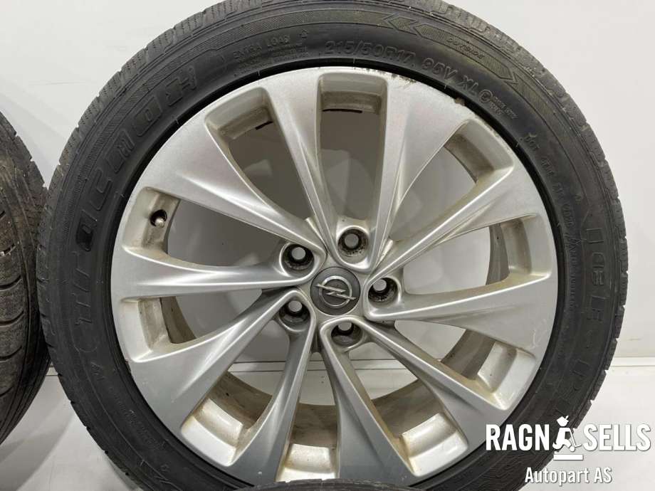 Hjulsett aluminium vinter til Opel Astra J 2010-2015  (TRACMAX|215/50R17 95V|5*105/ET44/56|6|17X7|5J)
