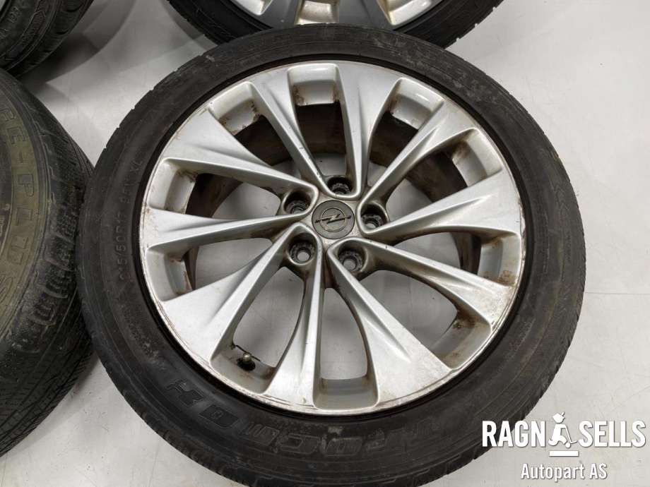 Hjulsett aluminium vinter til Opel Astra J 2010-2015  (TRACMAX|215/50R17 95V|5*105/ET44/56|6|17X7|5J)