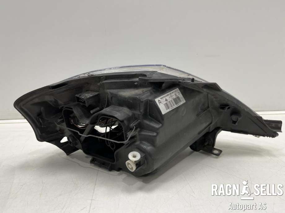 Frontlykt venstre halogen til Citroën C3 2002-2009 (Type I) (6204 Z6|6208 85|)