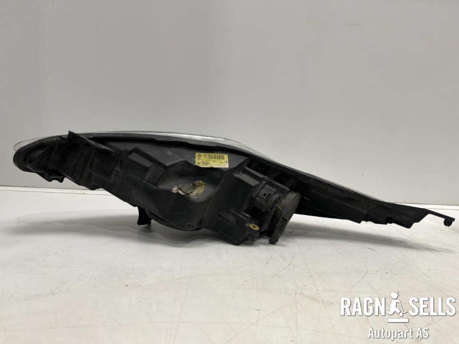 Frontlykt høyre halogen til Ford Fiesta 2008-2012 (Type VI, Fase 1)  (1740029|8A61-13W029-CH|)