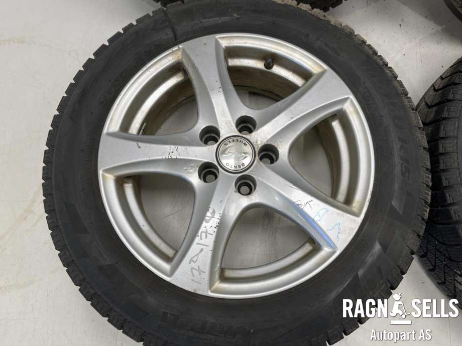 Hjulsett aluminium vinter til VW Polo 2005-2009 (Type IV, Fase 2)  (PIRELLI|5*100/ET35/57|1|15*6.0J|)