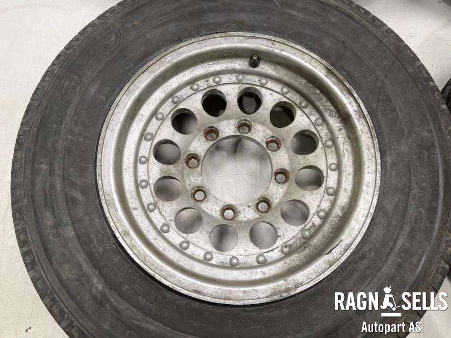 Felgsett aluminium til Dodge Van B-Serie 1979-1993  (225/75R16C|8X165|1/ET25/120|7|6J X 16)