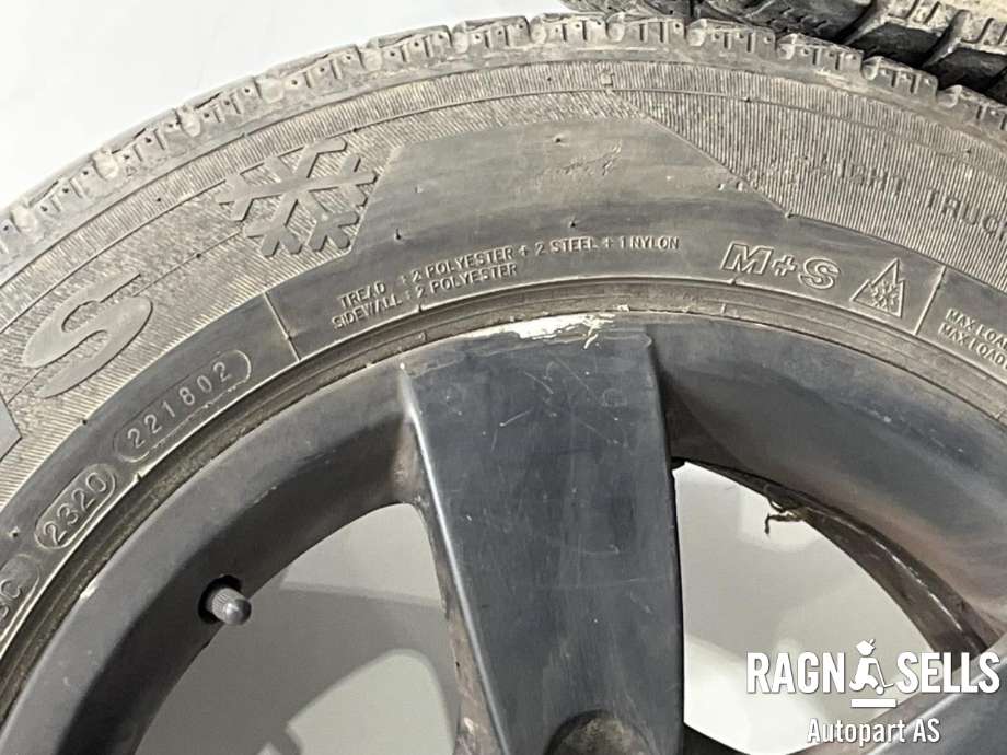 Hjulsett aluminium vinter til VW Transporter / Caravelle 2003-2009 (Fase 1) (T5) (T5) (MAXXIS|205/65R16C|5*120/ET20/ 65|1|7J*16H2)