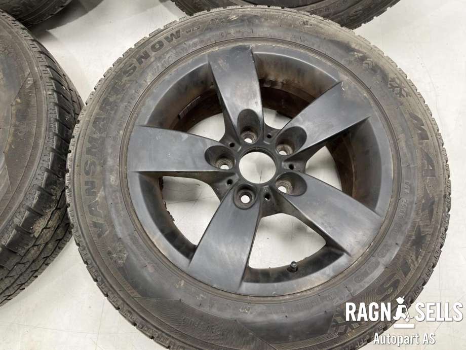 Hjulsett aluminium vinter til VW Transporter / Caravelle 2003-2009 (Fase 1) (T5) (T5) (MAXXIS|205/65R16C|5*120/ET20/ 65|1|7J*16H2)