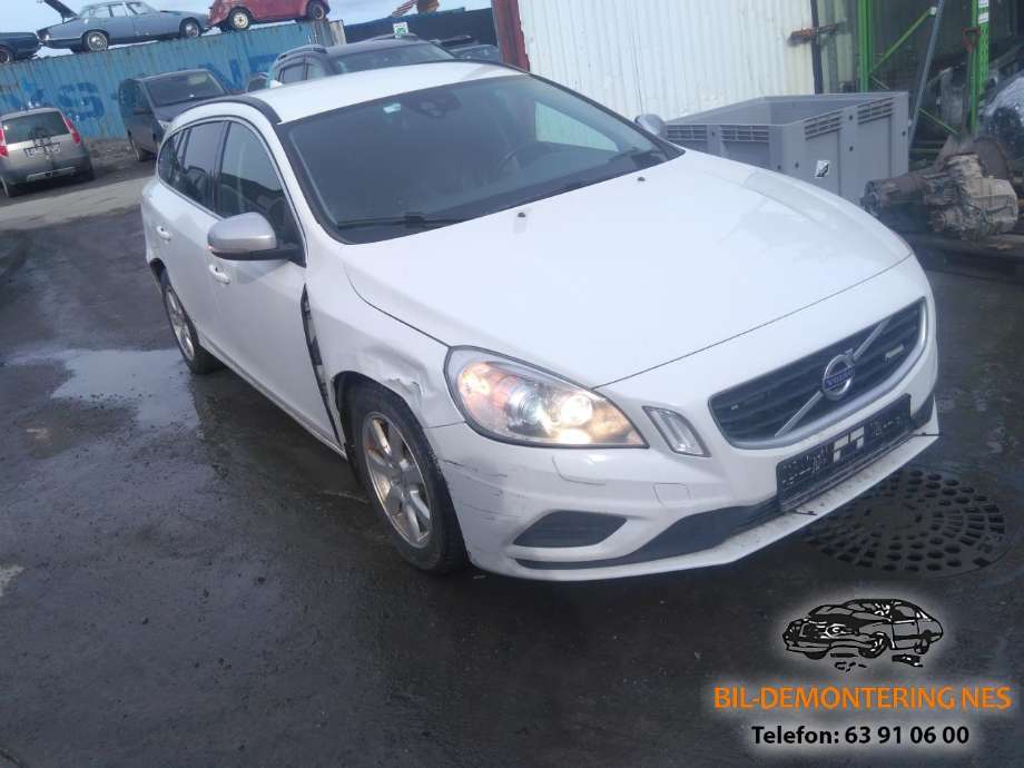 Volvo V60 2010-2013 (Type I, Fase 1) , Motorkode: D5204T3, Girkassekode: 31280564