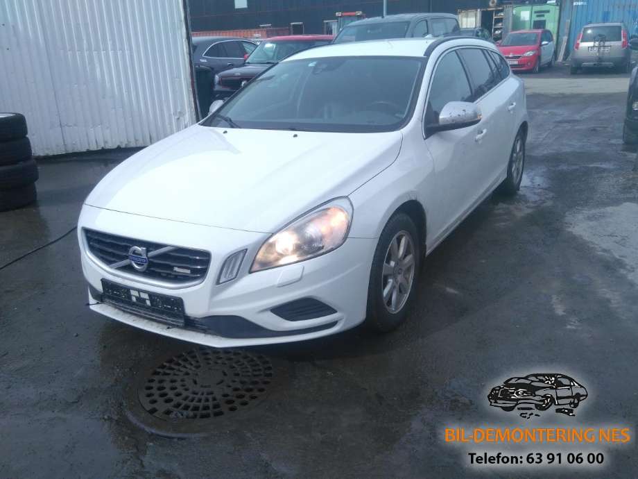 Volvo V60 2010-2013 (Type I, Fase 1) , Motorkode: D5204T3, Girkassekode: 31280564