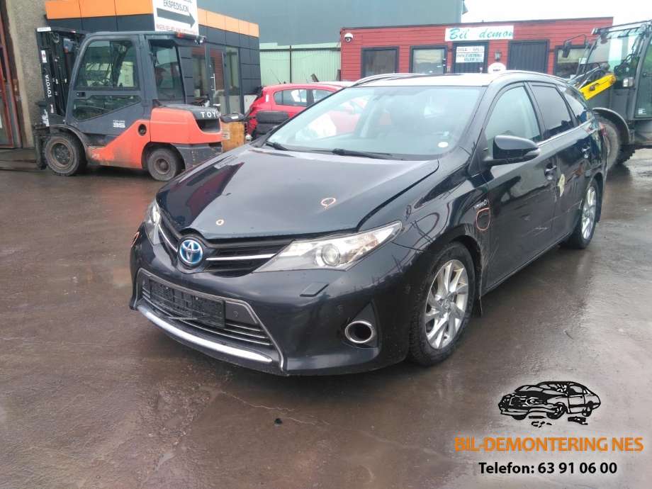 Toyota Auris 2013-2015 (Type II, Fase 1) , Motorkode: 2ZR-FXE, Girkassekode: 
