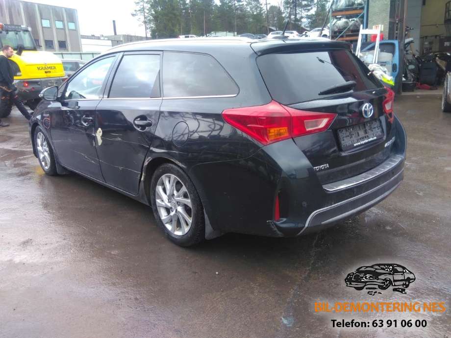 Toyota Auris 2013-2015 (Type II, Fase 1) , Motorkode: 2ZR-FXE, Girkassekode: 