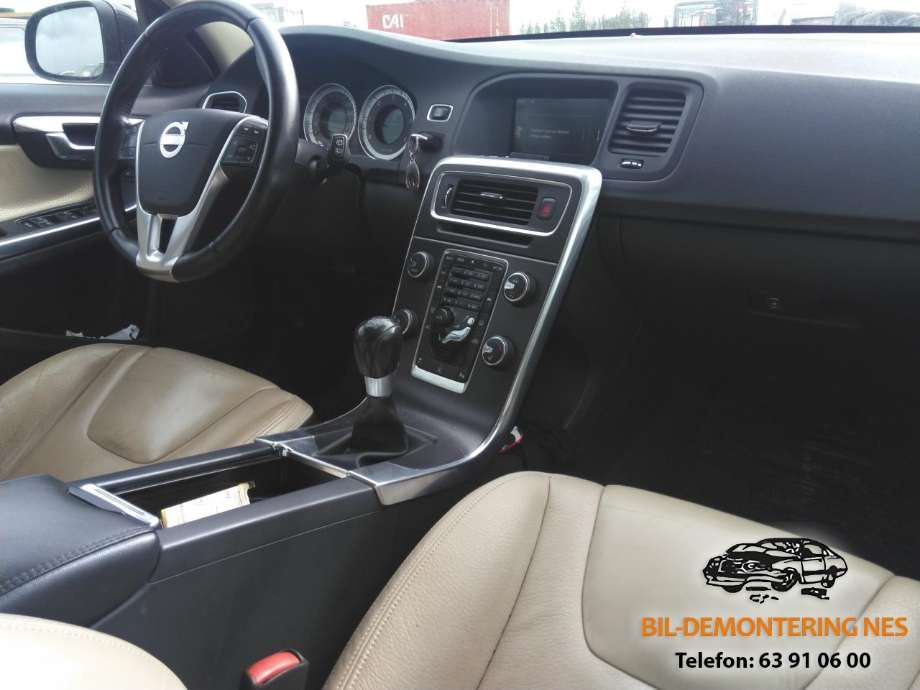 Volvo V60 2010-2013 (Type I, Fase 1) delebil , Motorkode: D4162T, Girkassekode: 6-MAN 2WD / MMT6